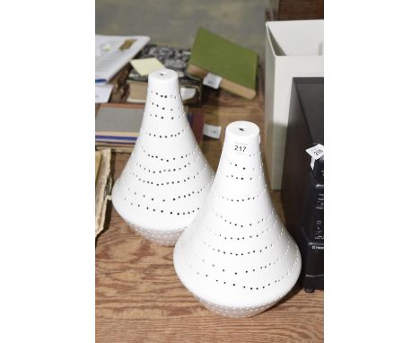 A pair of contemporary ceramic light fittings Of bulbous form, with reticulated design. (2) 