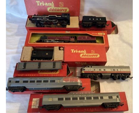 Model Railway: A collection of Triang OO gauge locomotives, track and accessories to include R258 LMS Princess, R152 Shunter,