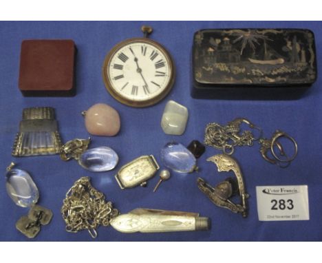 Collection of silver and costume jewellery to include: inlaid snuff box containing dress ring, brooch etc., together with sil