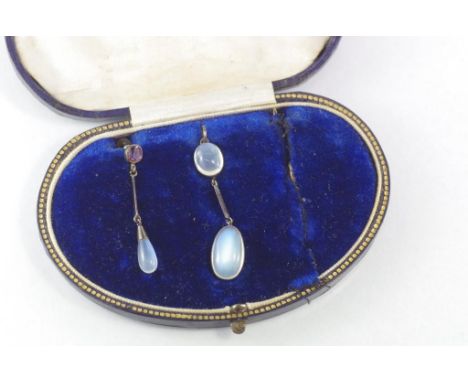 Vintage silver & moonstone pendant together with one matching drop earring, in original box from Calcutta