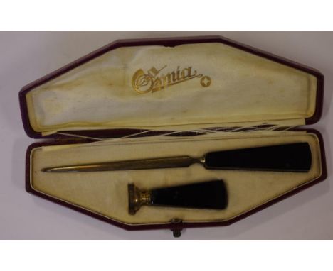 Vintage Somia desk set in original case comprising of a letter opener and a seal