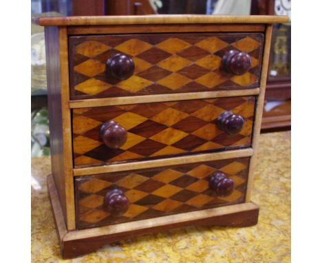 Vintage apprentice chest of drawers 29cm x 18cm, 28cm high approx.