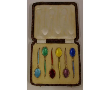 Set of six sterling silver and enamel coffee spoon hallmarked Birmingham 1962 in original case