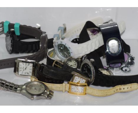 Various watches including vintage Clyda Paris (some glass missing), men's watch marked "Rolex" , fashion watches: Madison, Mi