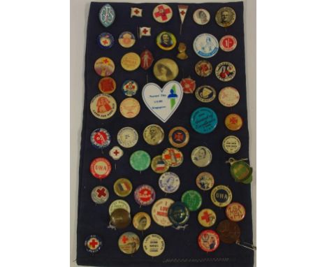 Quantity of assorted vintage badges