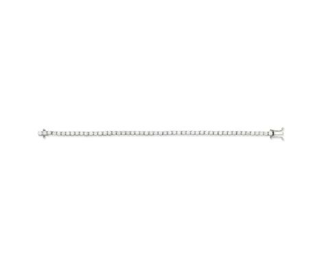 DIAMOND LINE BRACELETSet throughout with brilliant-cut diamonds, diamonds approx. 4.00cts total,  length 16.5cmFor further in