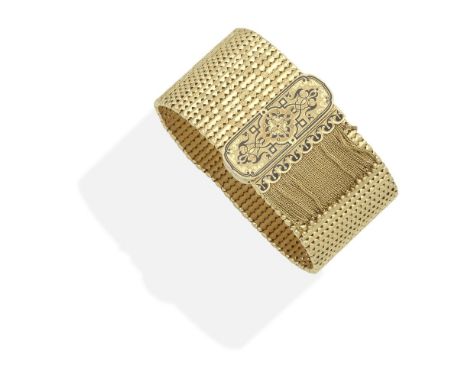 ENAMEL JARRETIÉRE BRACELETThe articulating polished and textured links, accented by an engraved slide with black enamel decor