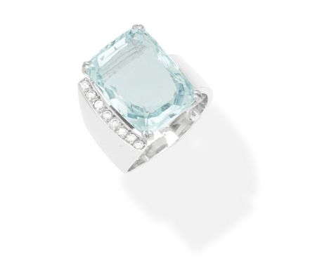 AQUAMARINE AND DIAMOND RINGSet with a cushion-shaped aquamarine, one shoulder set with brilliant-cut diamonds,  ring size app