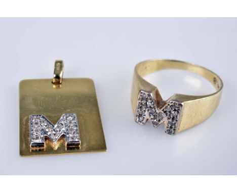   Monogramm Ring und Anhänger   Juweliersanfertigung, 585 GG, Ring und Anhänger mit Steinbesatz und Monogramm "M", Gesamt 8,3