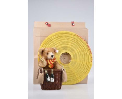   STEIFF Teddybär Ballonfahrer   Limitierte Auflage, mit Zertifikat Nr. 894/ 200, KFS, Nr. 670619, Mohair, rotblond, 27 cm, g
