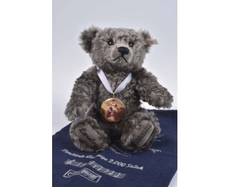   STEIFF Teddybär Loreley   Deutschlandbär 2000, limitierte Auflage, mit Zertifikat 946/ 2000, KF, Nr. 670480, Porzellan Plak