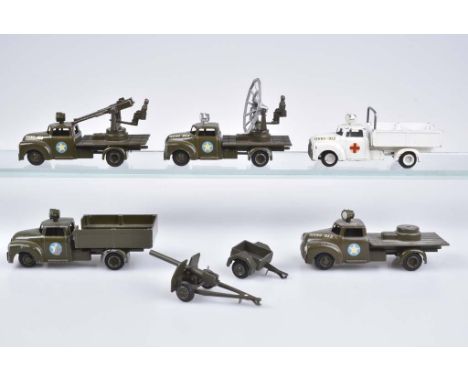   TEKNO 7 Militärfahrzeuge   Denmark, 50er - 60er Jahre, Metall/ Kunststoffteile, grün/schwarz/weiß, L 6-11 cm, 2x U.S. Army 