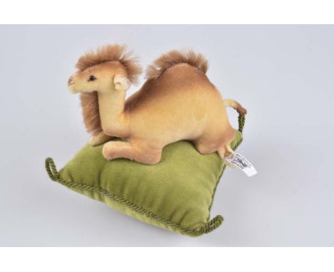   STEIFF Clubedition 2005 Kamel Nadelkissen 1904   Replica, KF, Nr. 420474, Samt, 14 cm, Z 1-2          