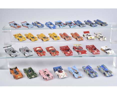   SOLIDO/ MÄRKLIN/ SUPER CHAMPION   u.a., 32 Modellautos, Metall/ Kunststoffteile, unterschiedliche Maßstäbe und Ausführungen