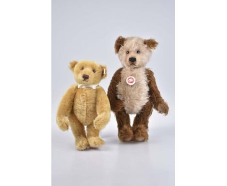   STEIFF 2 Teddybären   Geburtstags-Bär, KF, Nr. 670190, mit Porzellanmarke, Mohair, blond, 27 cm, mit Stimme, 5-fach geglied