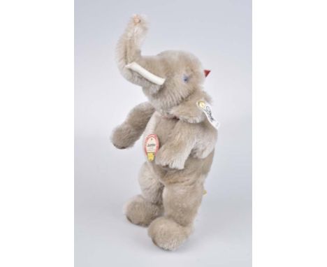   STEIFF Jumbo Elefant 1932   Replica, Museum- Collection, limitierte Auflage 4000, KFS, Nr. 0125/ 24, Mohair, grau, Vorderbe
