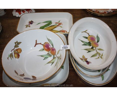 A quantity of Royal Worcester 'Evesham' cookware including lasagne dish, mixing bowl and four large oven dishes