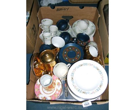 A quantity of part tea and dinner services including Royal Worcester gold lustre coffee pot and milk jug, Bavarian Winterling