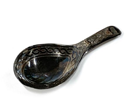 A silver caddy spoon by Samuel Pemberton, Birmingham 1808, 0.3ozt 