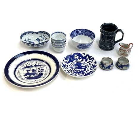 A mixed lot of ceramics to include a pair of silver topped Wedgwood jasperware trinket pots (one af), a Portuguese blue and w