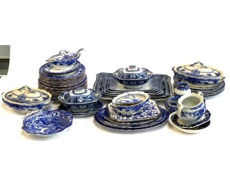 A quantity of blue and white dinner ware to include Burslem, Copeland Spode, Willow, etc 