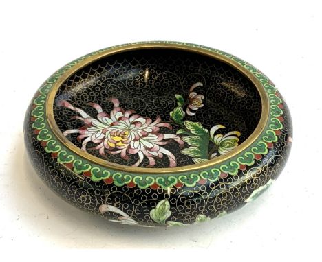 A Chinese cloisonne enamel and brass bowl with chrysanthemum design, 21cmW 