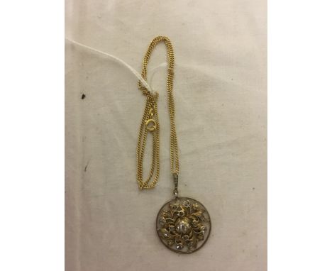 A vintage paste necklace