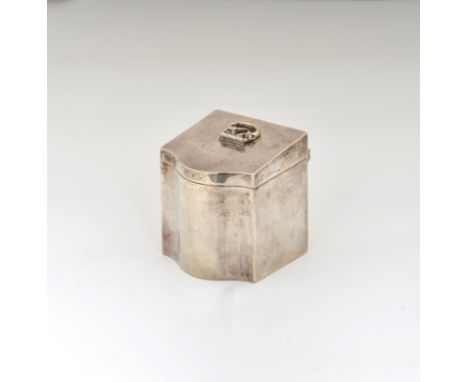 A novelty silver miniature tea caddy in the form of a Georgian serpentine knife box, Synyer &amp; Beddoes, Birm. 1917, the bo