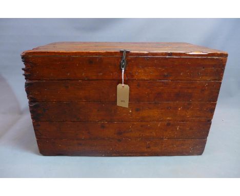 An early 20th century pitch pine trunk with lead lining H-66 W-99 D-55cm 