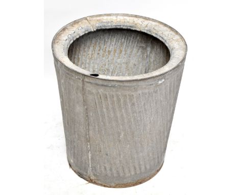 A vintage galvanised 'non-splash' wash tub,&nbsp;height 51cm.Additional InformationGeneral tarnishing throughout. The base is