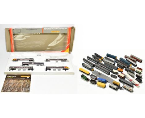 HORNBY; a boxed part complete Advanced Passenger Train Set including two APT Driving Trailers, two APT Van Trailers and APT T
