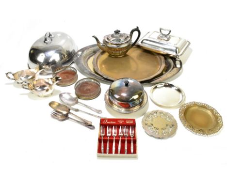 A quantity of assorted silver plate to include a large twin handled oval tray, a muffin dish, a teapot, etc.Additional Inform