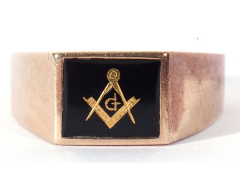 Masonic signet ring, the square black onyx panel with compass and ruler motif, stamped 10K, size T