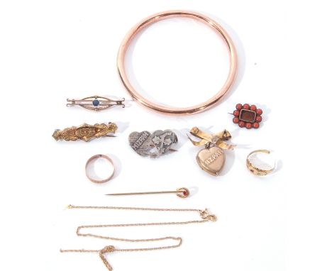 Mixed Lot: 9ct rose gold hollow bangle (7gms), a vintage gold plated Mizpah heart locket suspended from a 9ct gold ribbon (a/