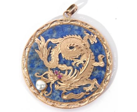 Large Chinese pendant, the lapis lazuli panel applied with a dragon, decorated with a baroque pearl and ruby eyes, the verso 
