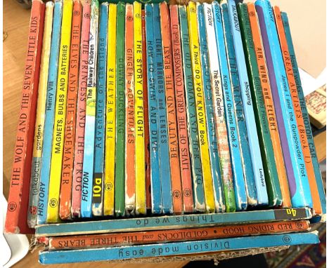 Selection of vintage ladybird book includes The Story Of Flight, Air, Wind and Flight, Henry VIII etc 