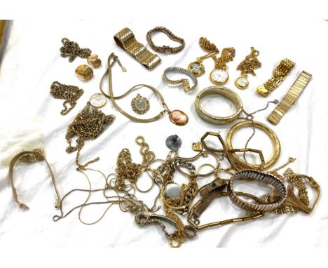 Selection of Vintage and later costume jewellery 