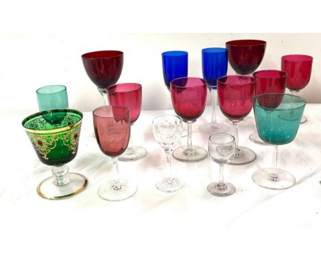 Selection of vintage drinking glasses to include cranberry 