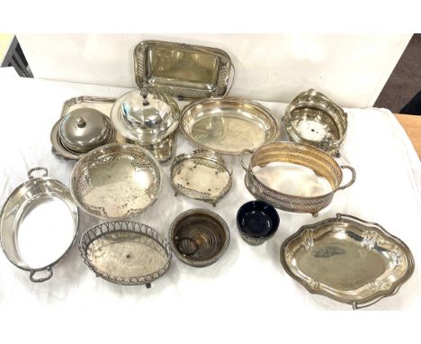 Selection of vintage silver plated items 