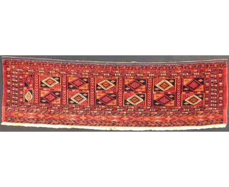 Salor Torba. Turkmenistan. Antik. Stammesteppich.40 cm x 137 cm. Handgeknüpft. Wolle auf Wolle. Wohl 100 - 150 Jahre alt. Woh