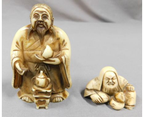 2 Figuren.Bis 7 cm hoch. Wohl Netsuke, Japan alt. Versand kann organisiert werden. 2 Figurines. Probably netsuke, Japan old. 