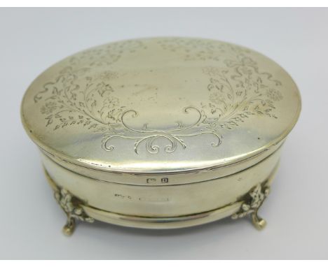 A silver oval trinket box, width 102mm