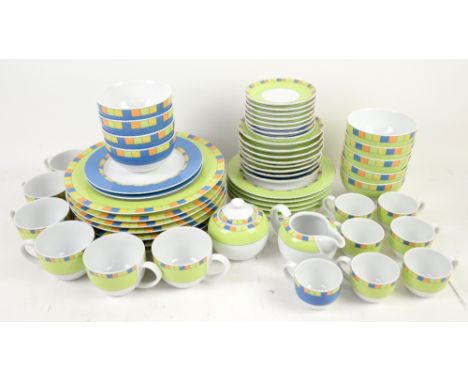 Dettagli Cubic part dinner and tea service with matching cutlery.     