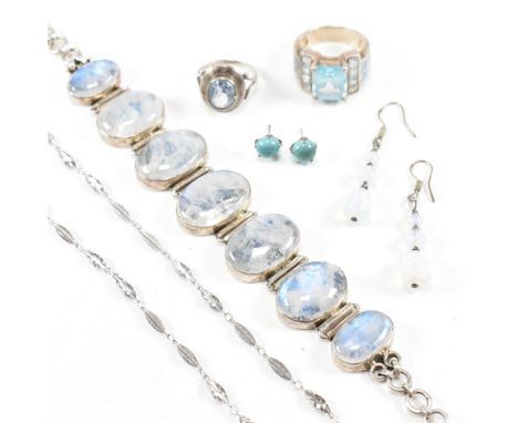 A collection of 925 silver and white metal jewellery. The lot to include labradorite moonstone cabochon chain bracelet, fancy