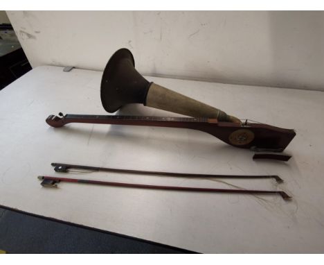 A vintage Stroviols phonofiddle with horn Location: CF 