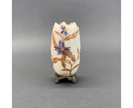 A very pretty Royal Worcester style continental porcelain vase, H. 13cm.