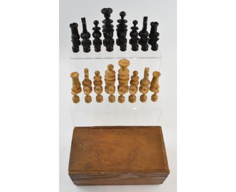 Regency style softwood chess set in it's original box. Competition size pieces King 9.5cm, Queen 8.5cm.  In good condition. l