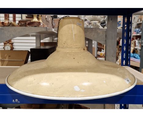 Vintage industrial style ceiling light/shade, cream with white interior with chain mounts, 53cm diameter x 25cm high&nbsp;