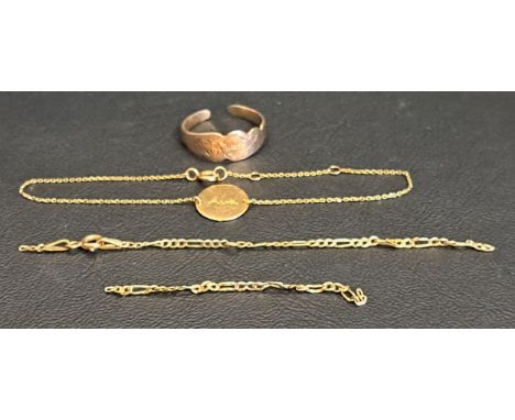SELECTION OF GOLD JEWELLERYcomprising a fourteen carat gold bracelet with central disc engraved 'Ama' and '4/8/22', 1.4 grams