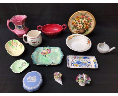 ASSORTMENT OF VINTAGE AND ANTIQUE CERAMICSincluding Crown Ducal Arizona ware jug, chalkware decorative plate stamped FL no 42